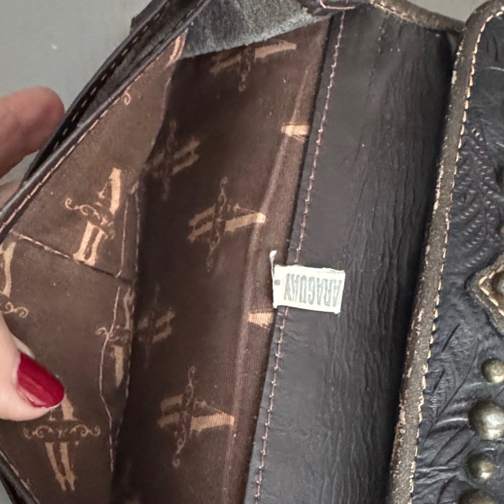 Black Leather Wallet Studded Embossed / Leather Cross Clutch - Picture 7 of 10